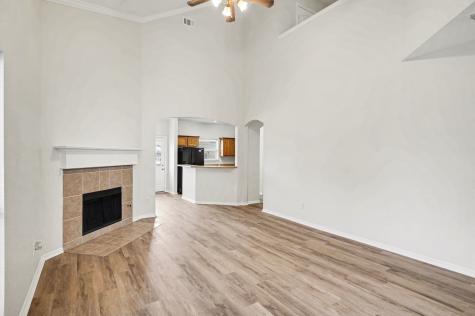 1053 Liberty Circle Hurst TX 76053