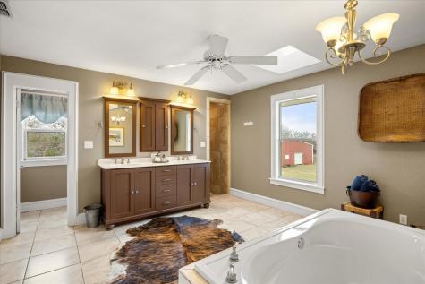 6624 County Road 218 Iredell TX 76649