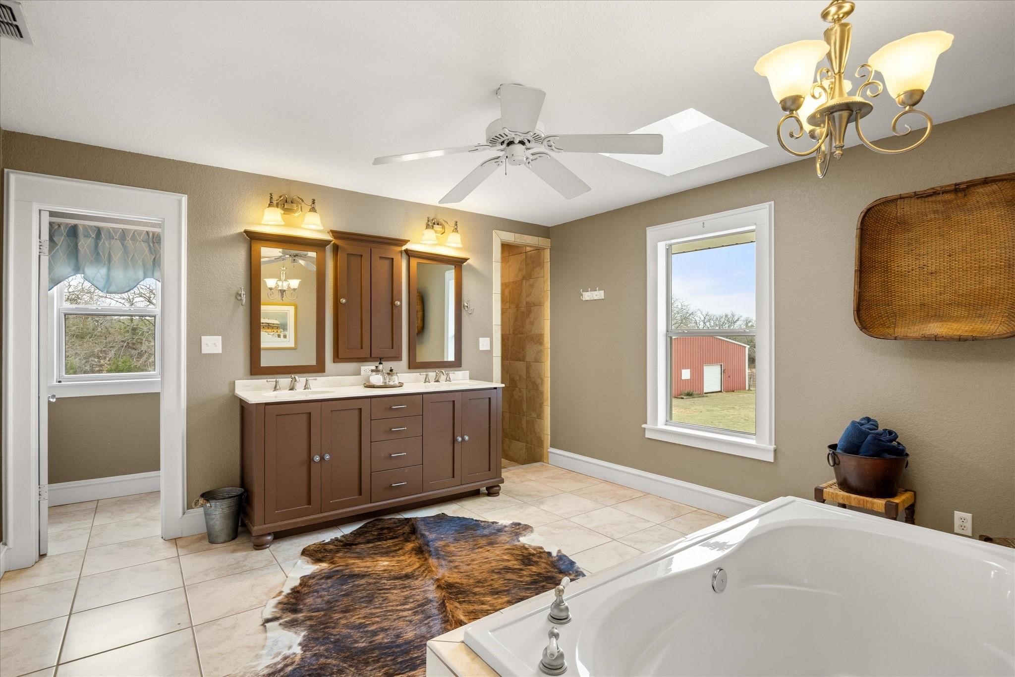 6624 County Road 218 Iredell TX 76649