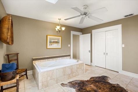6624 County Road 218 Iredell TX 76649