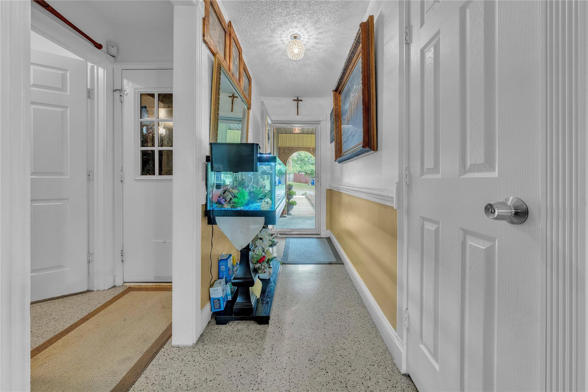 7613 Clover Lane Watauga TX 76148