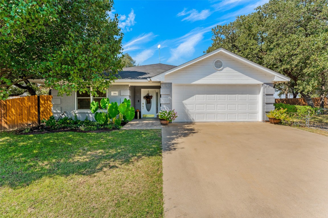 306 Oxford Court Springtown TX 76082