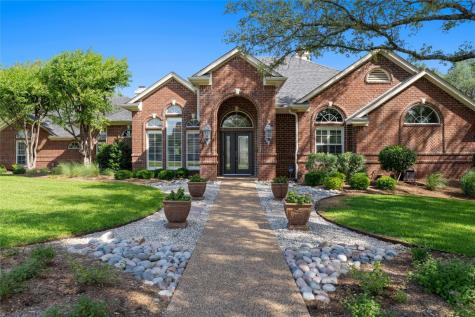 203 Twisted Oak Lane Crawford TX 76638