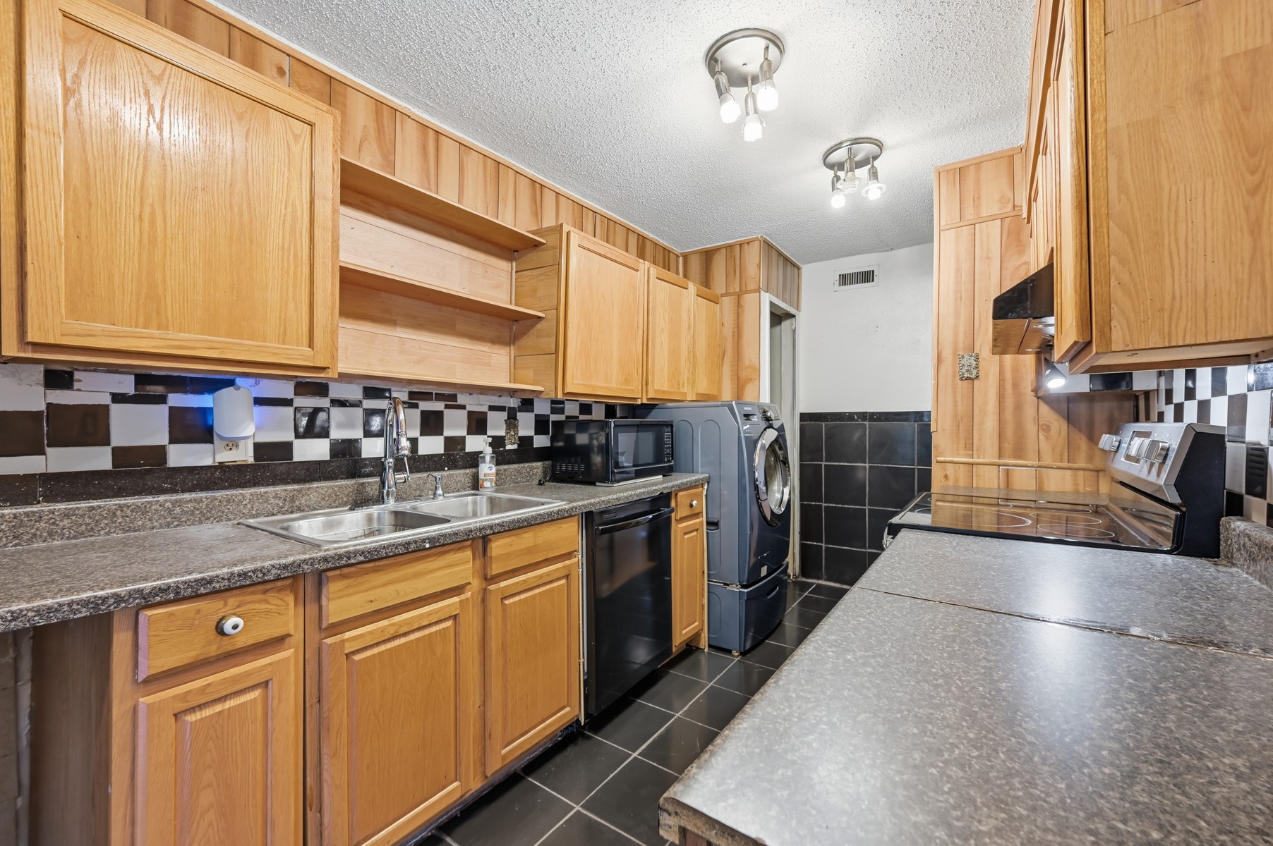 3361 P Avenue Plano TX 75074