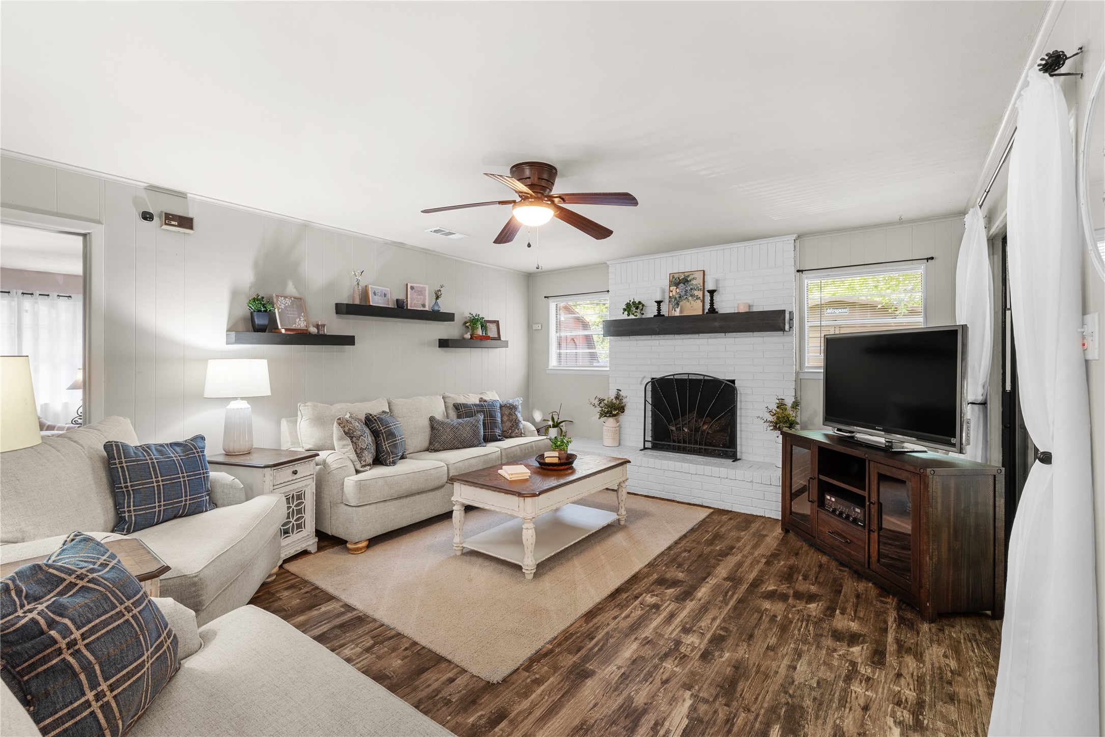 4208 Shipley Court Benbrook TX 76116