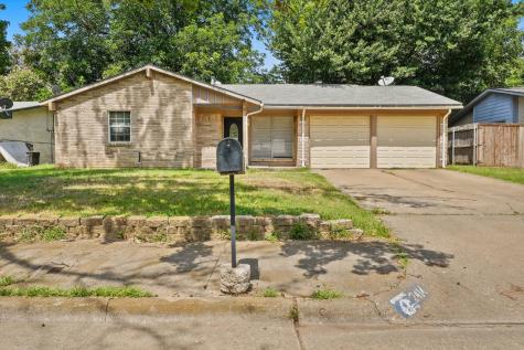 2414 S Fielder Road Arlington TX 76015