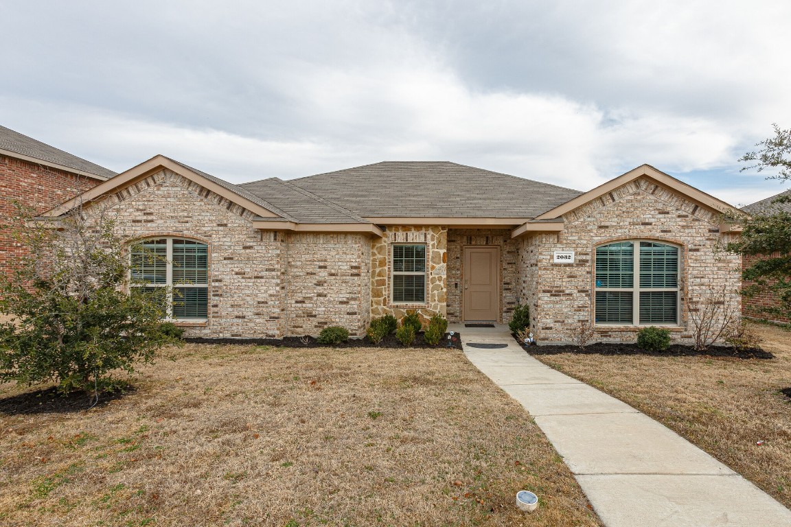 2032 Glen Hollow Drive Lancaster TX 75134