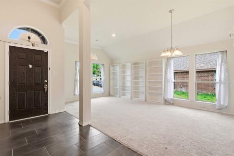 1924 Carrington Glenn Heights TX 75154