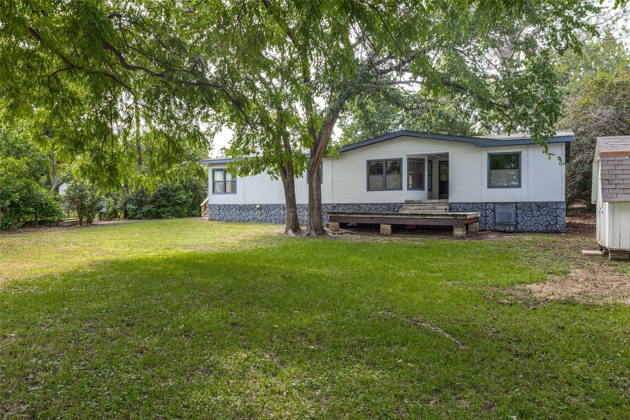 161 Marshal Road Newark TX 76071