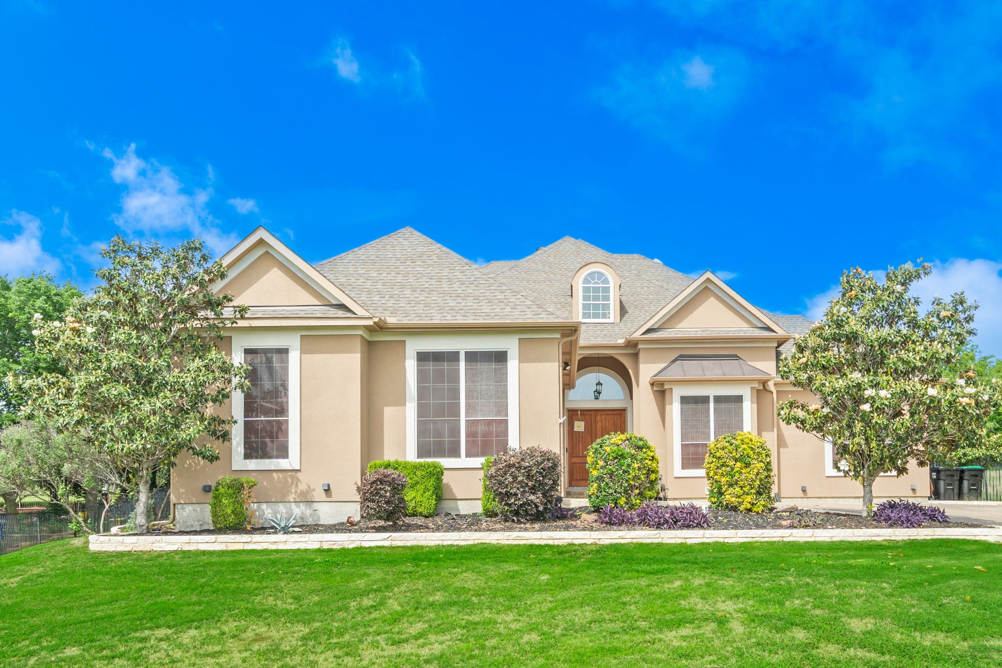 9111 Cliffside Grand Prairie TX 75104