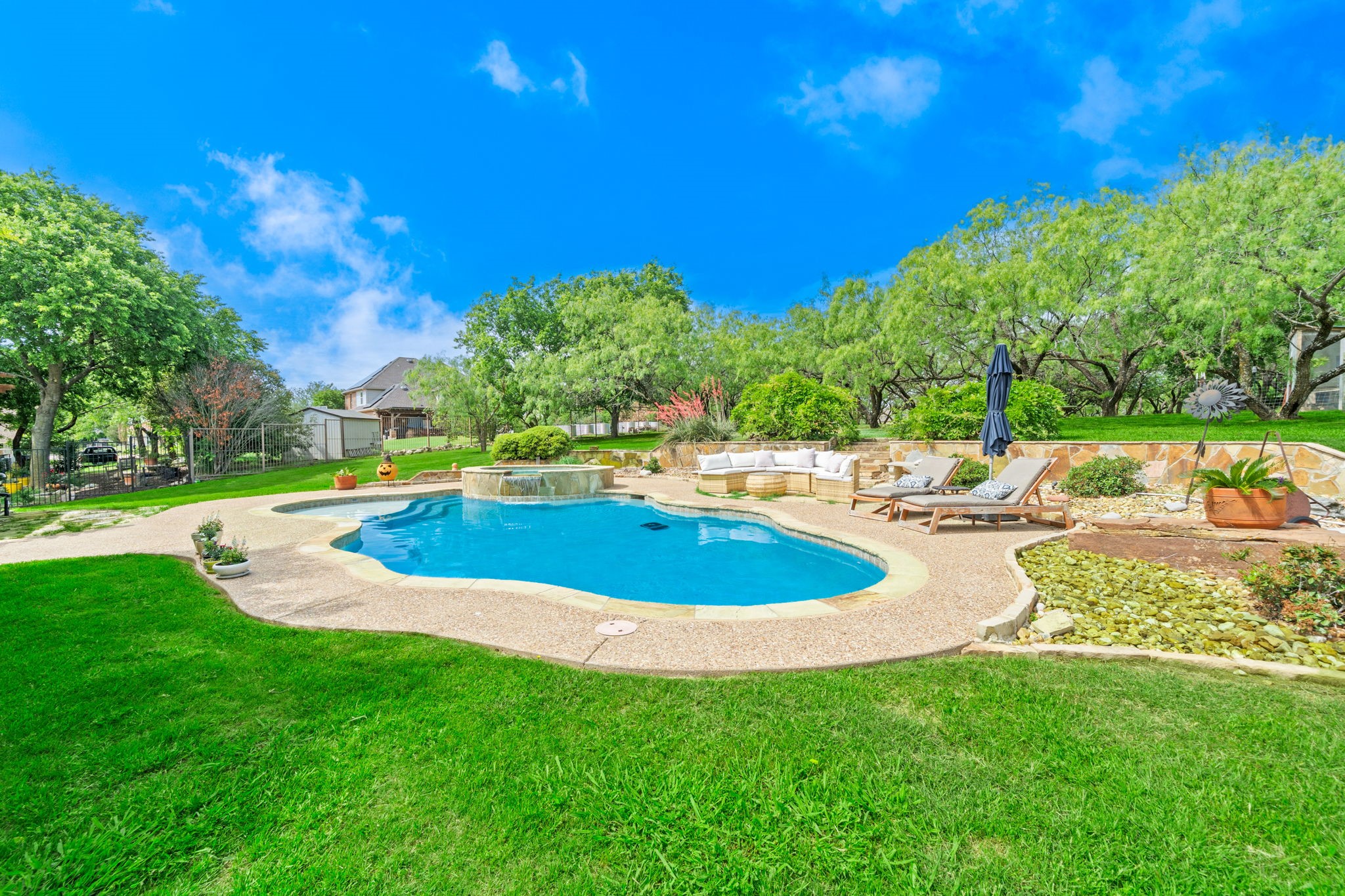 9111 Cliffside Grand Prairie TX 75104