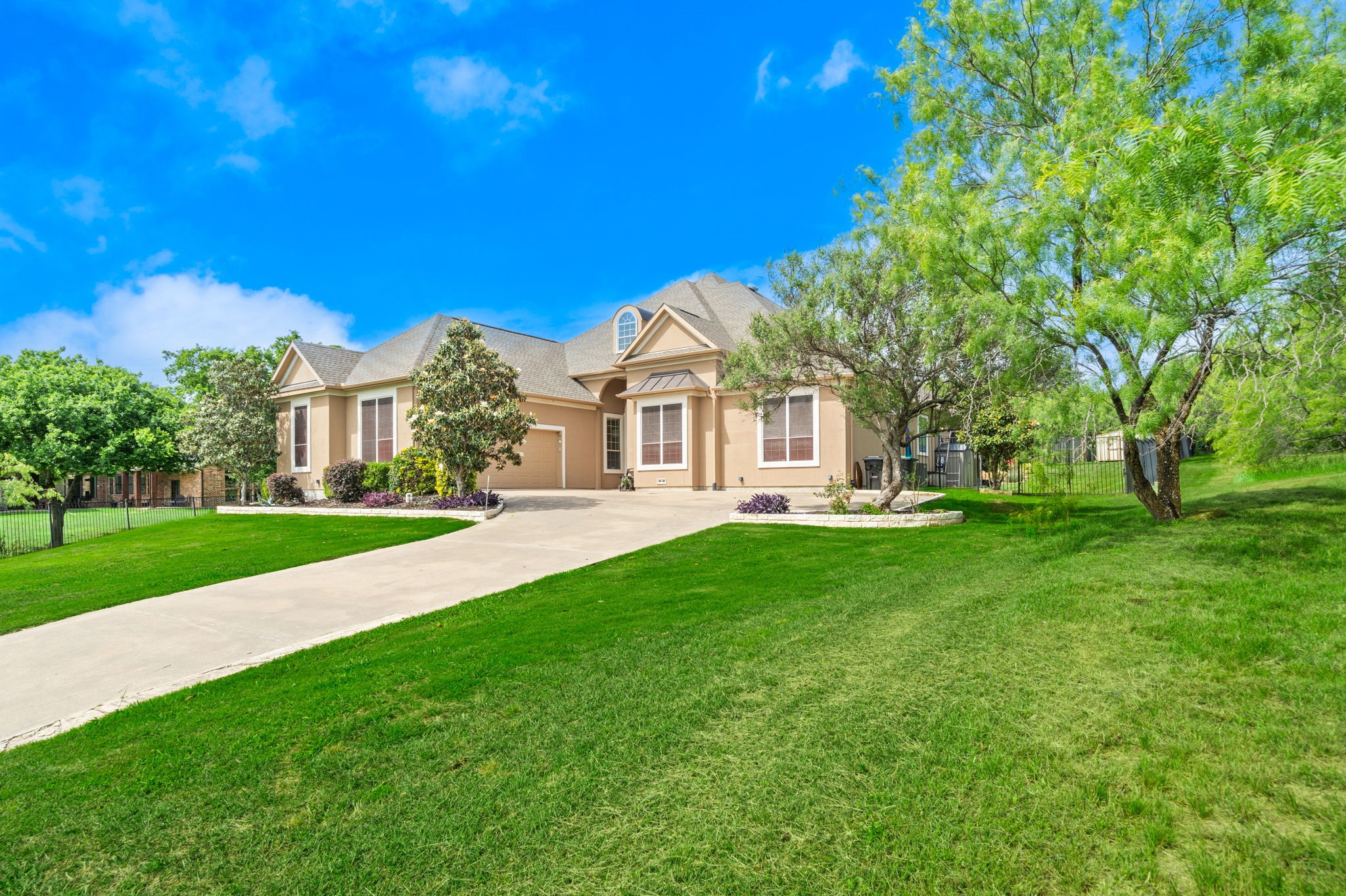 9111 Cliffside Grand Prairie TX 75104