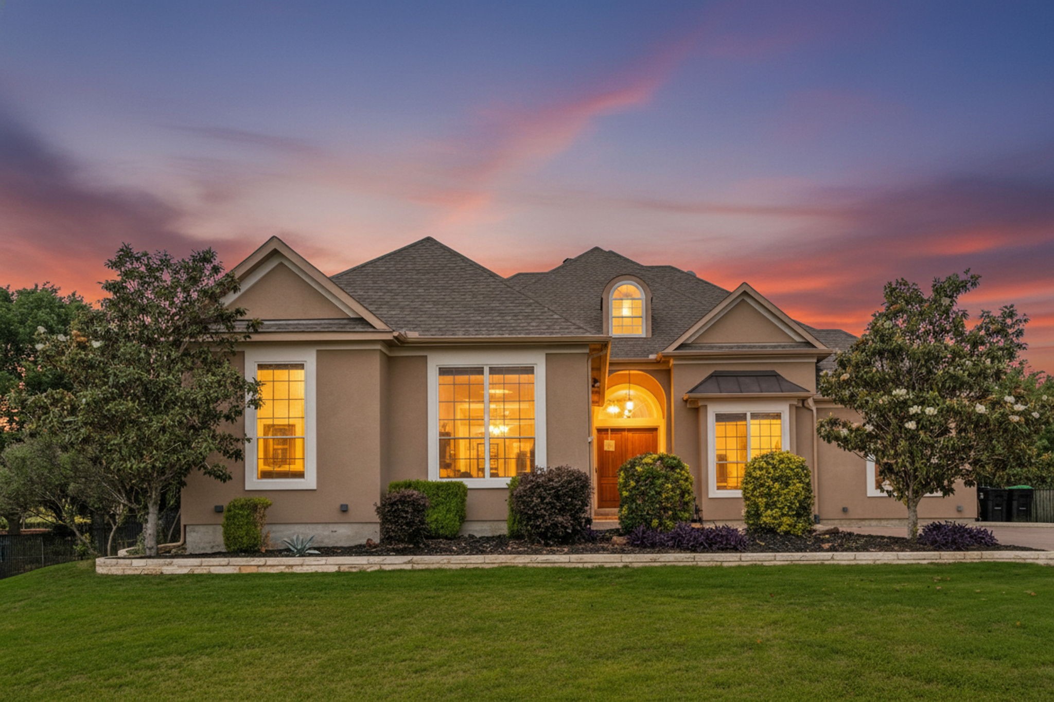 9111 Cliffside Grand Prairie TX 75104