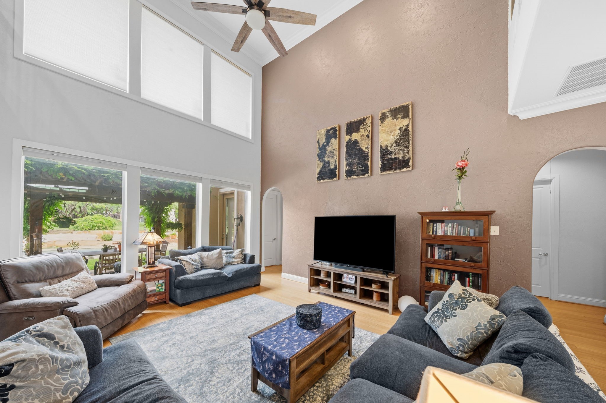 9111 Cliffside Grand Prairie TX 75104