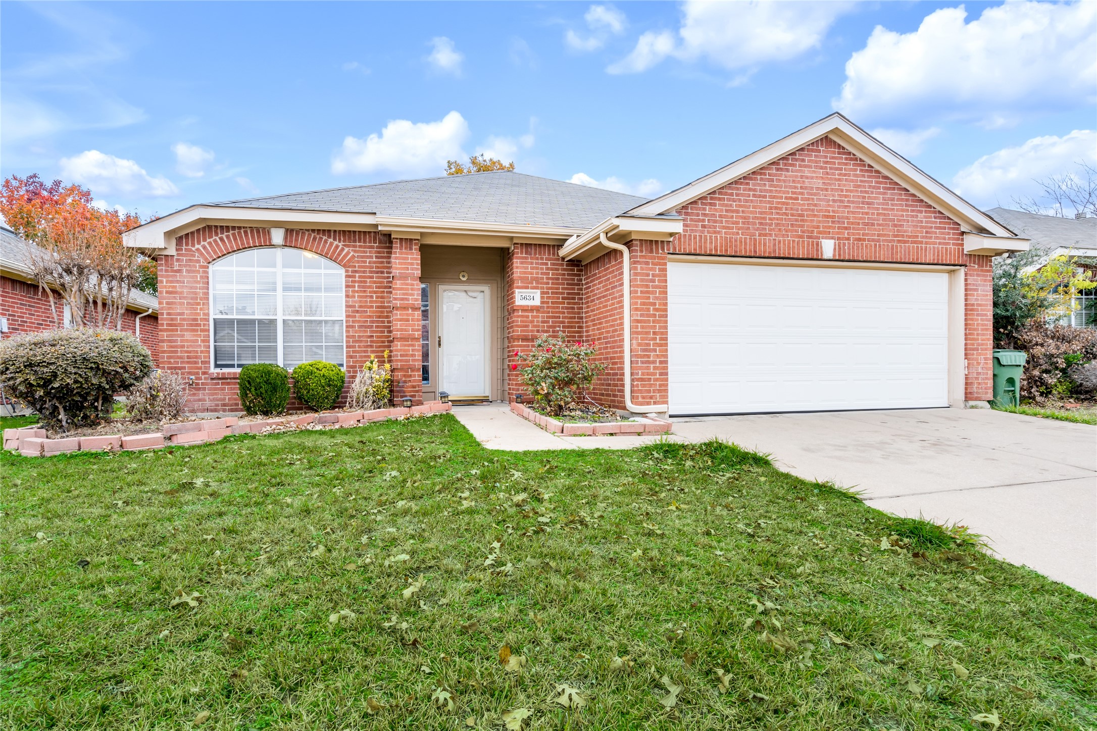 5634 Creekhollow Drive Arlington TX 76018