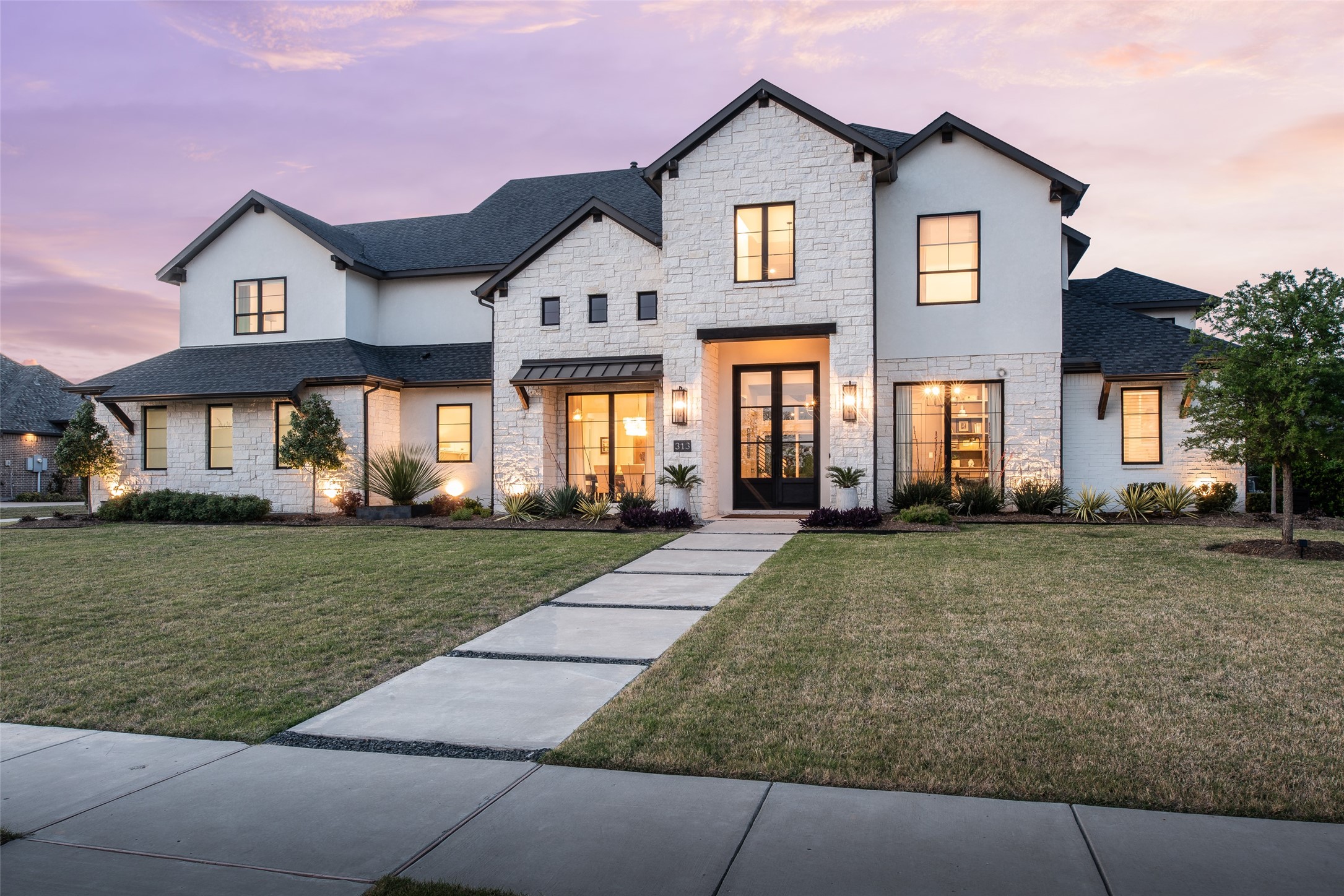 313 Knights Trail Heath TX 75032