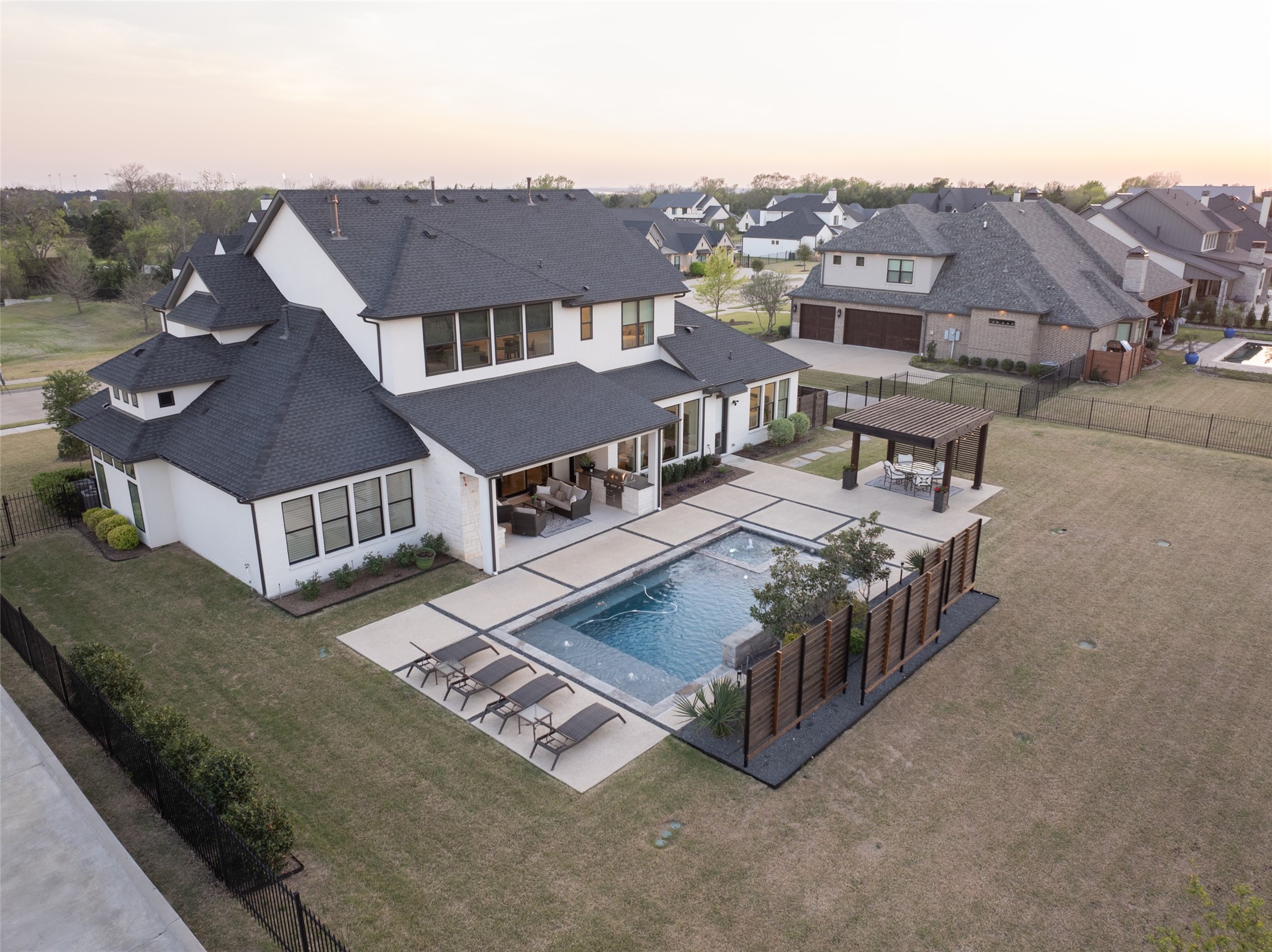 313 Knights Trail Heath TX 75032