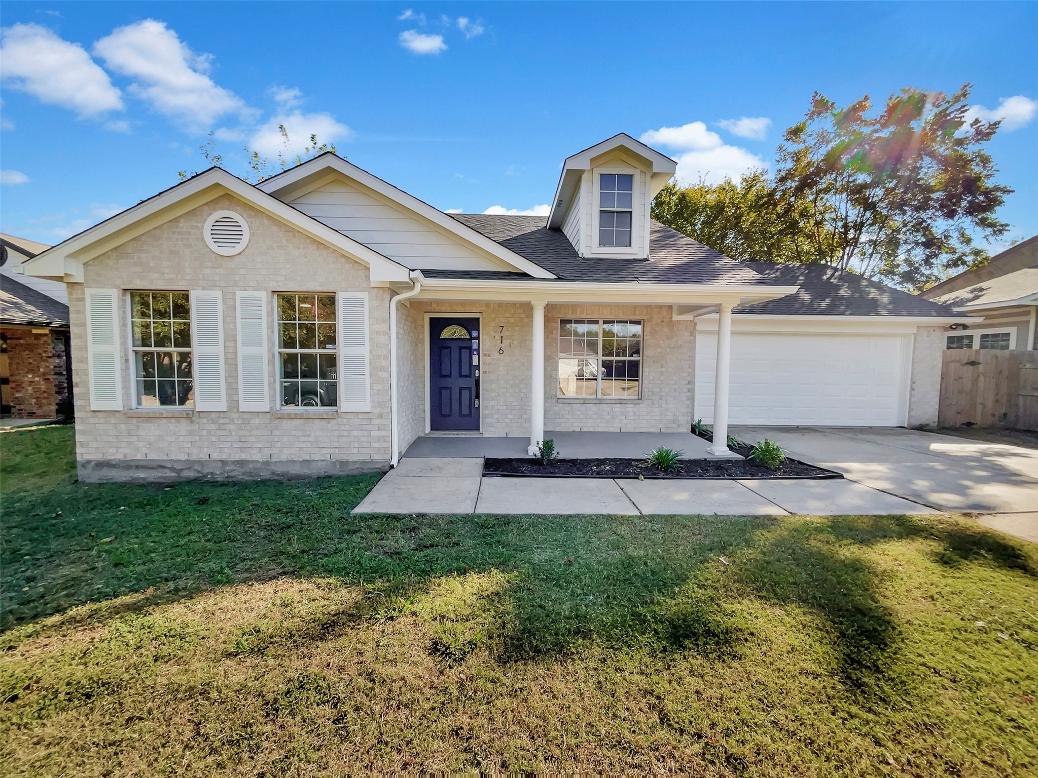 716 Peach Street Arlington TX 76011