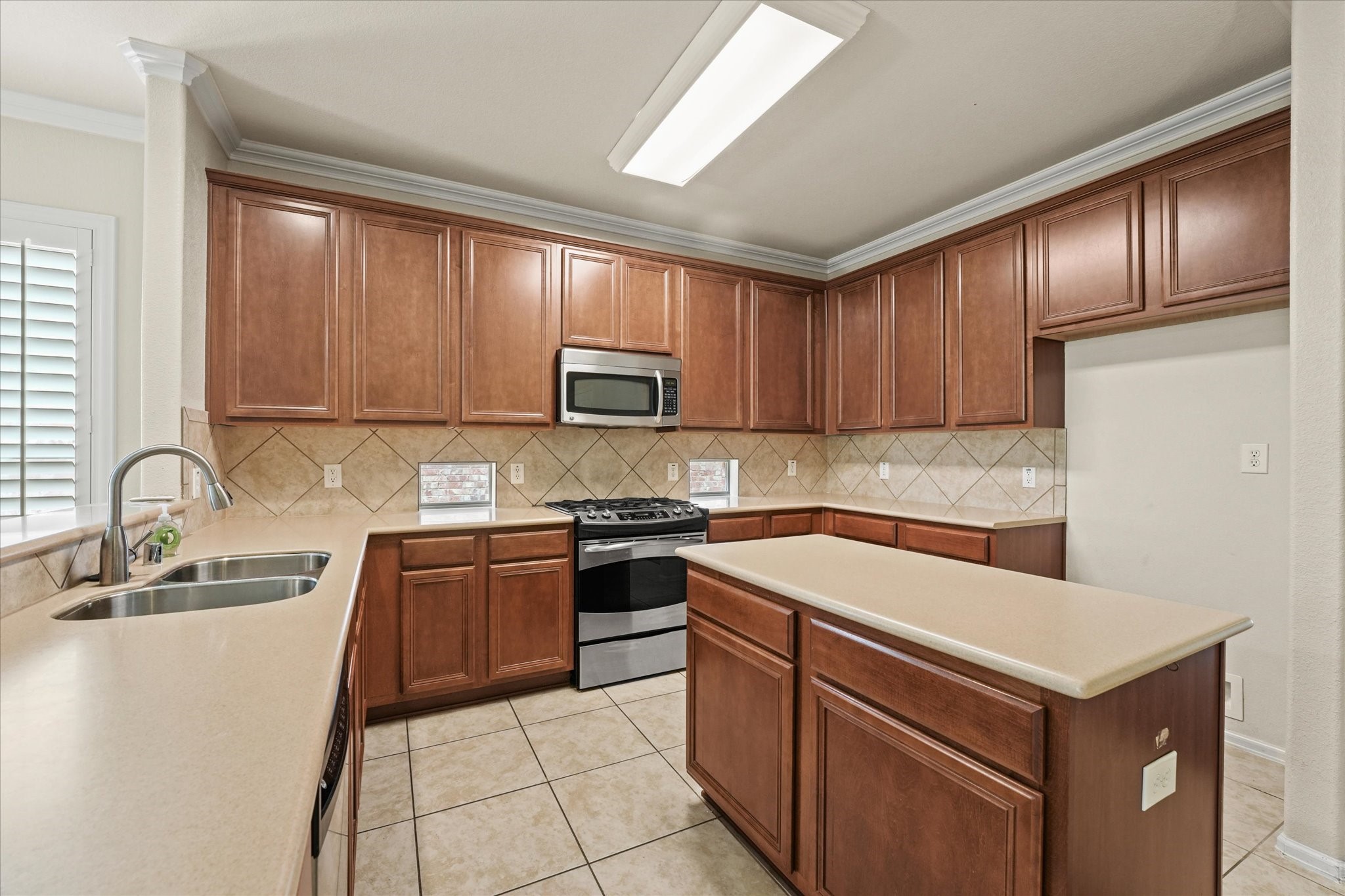 6616 Purbeck Trail Denton TX 76210