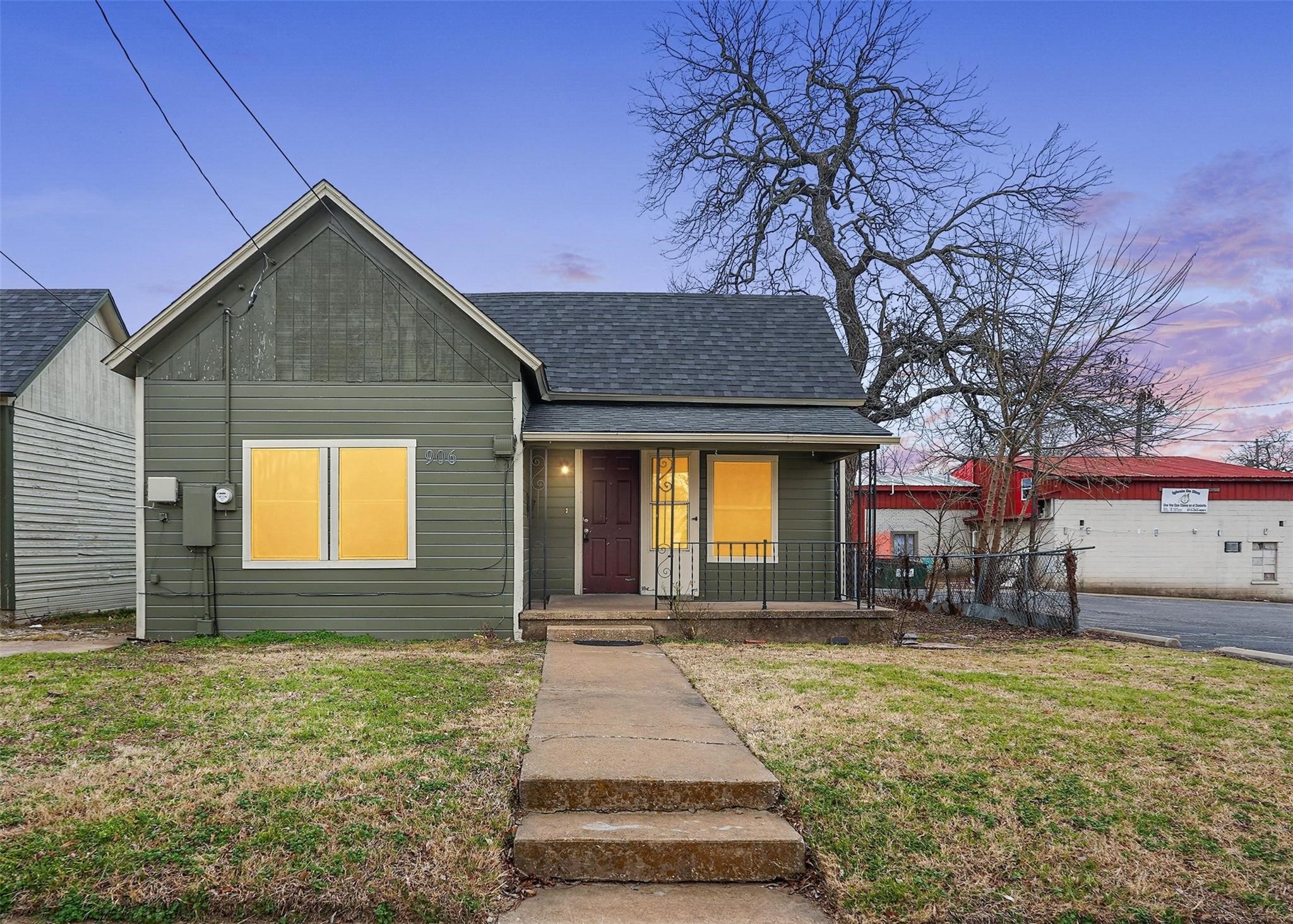 908 E Houston Street Sherman TX 75092