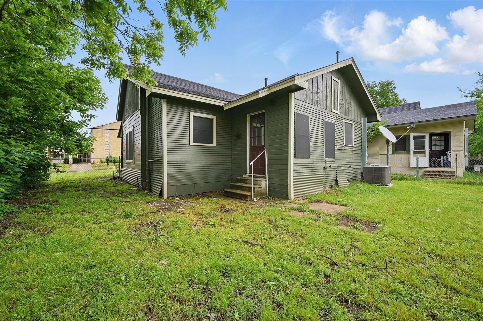 908 E Houston Street Sherman TX 75092