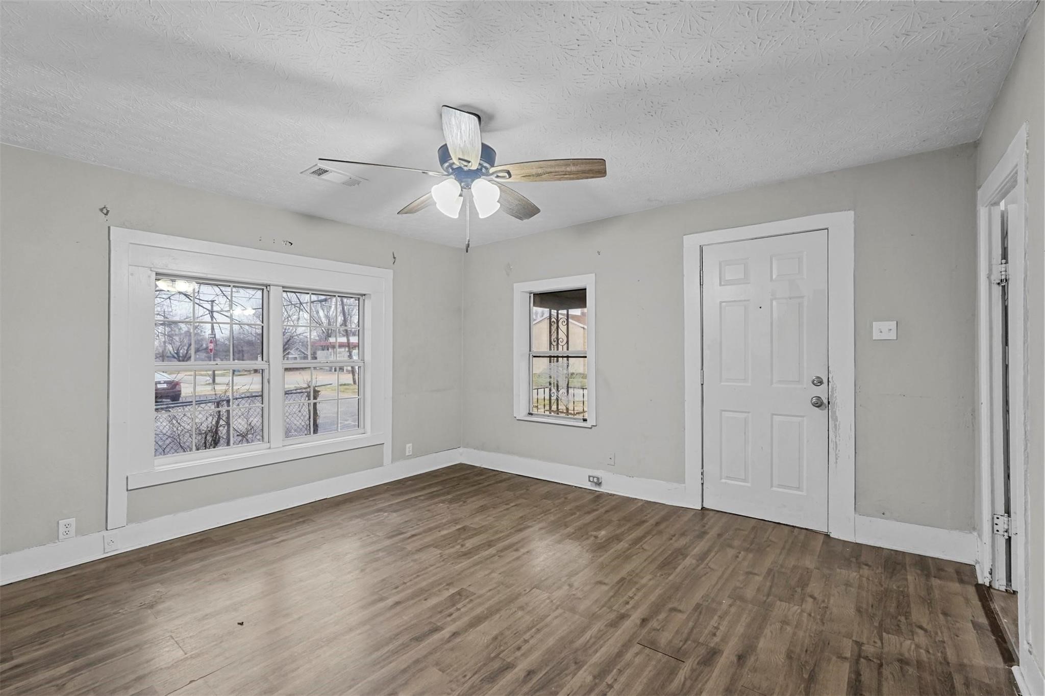 908 E Houston Street Sherman TX 75092