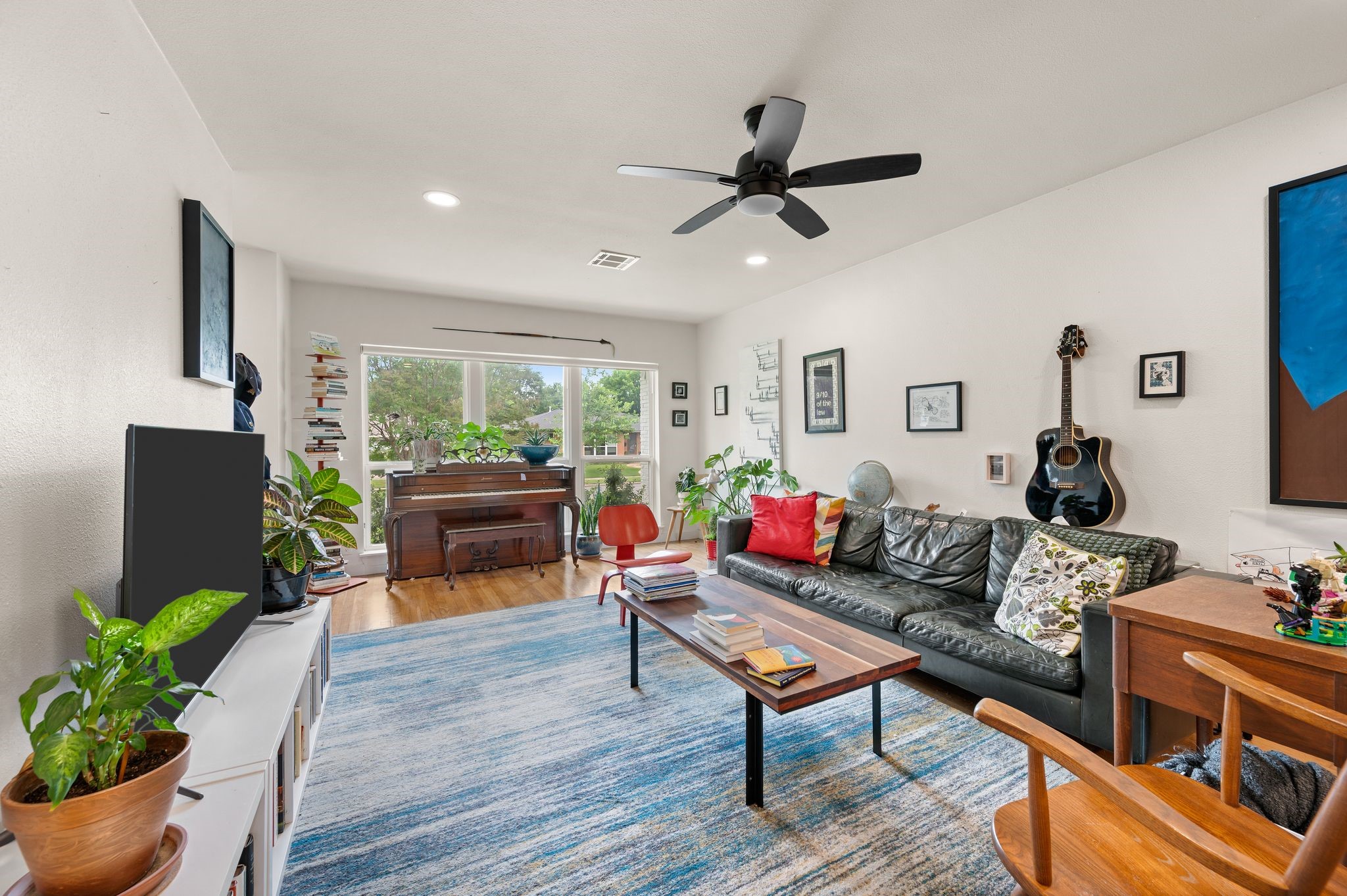 8852 Larchwood Drive Dallas TX 75238