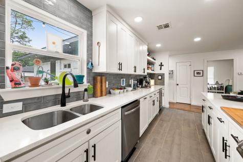 8852 Larchwood Drive Dallas TX 75238