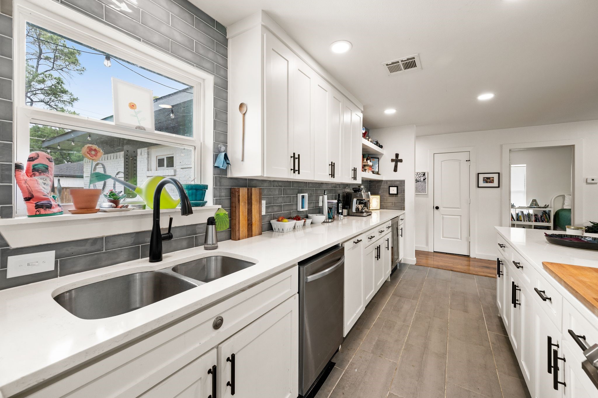 8852 Larchwood Drive Dallas TX 75238