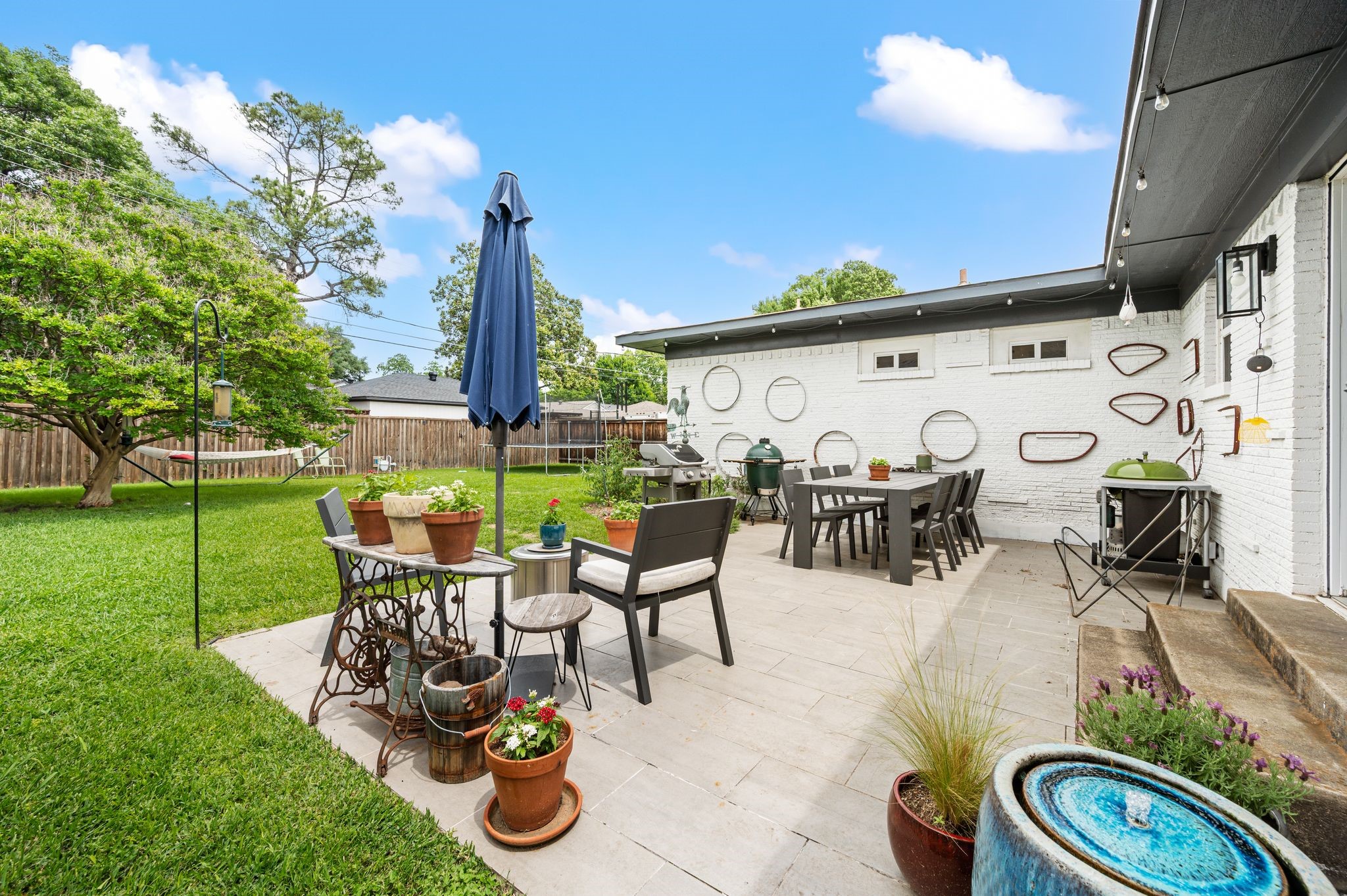 8852 Larchwood Drive Dallas TX 75238
