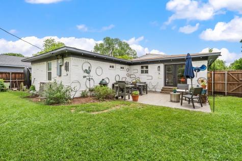 8852 Larchwood Drive Dallas TX 75238