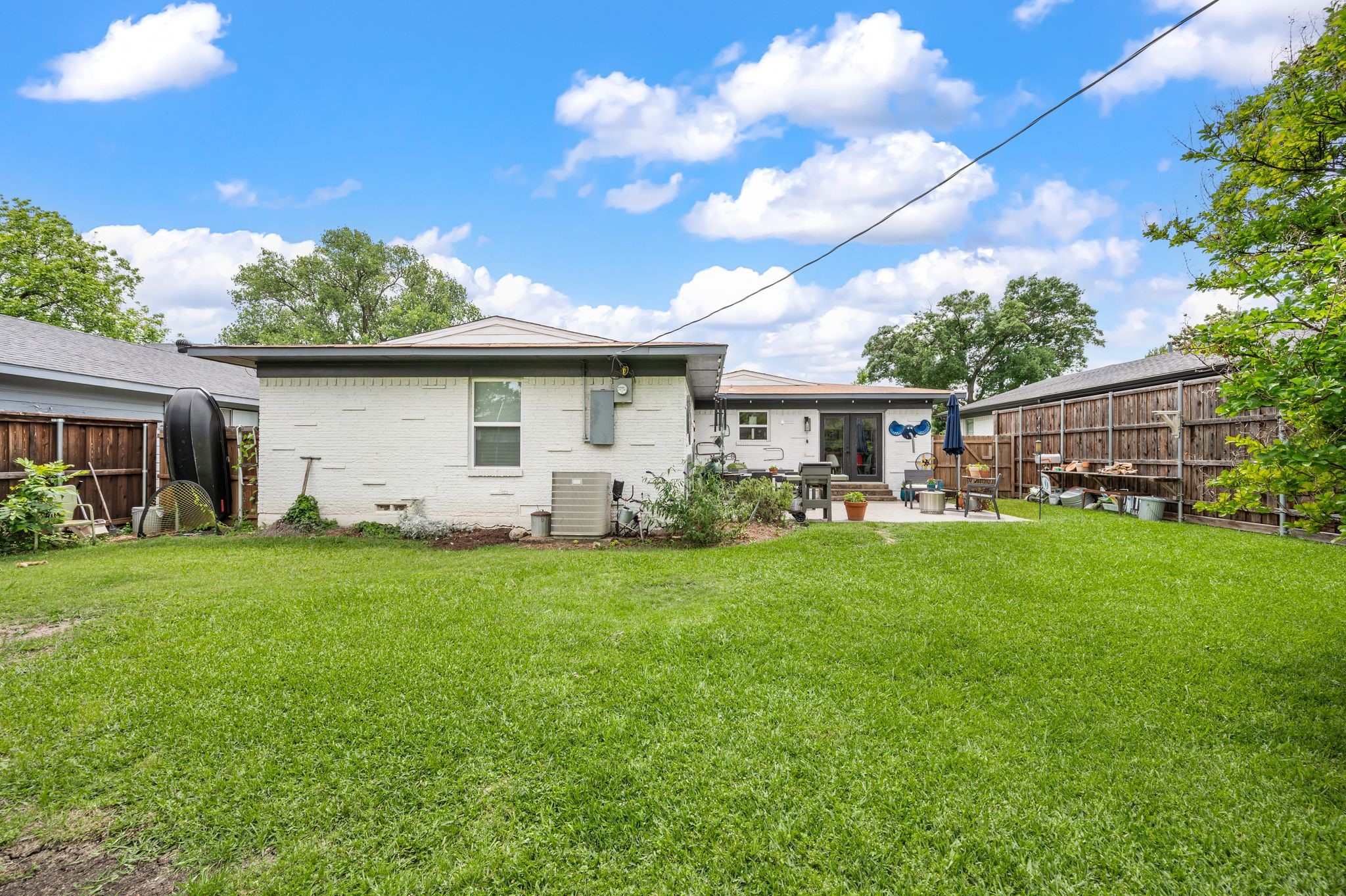 8852 Larchwood Drive Dallas TX 75238