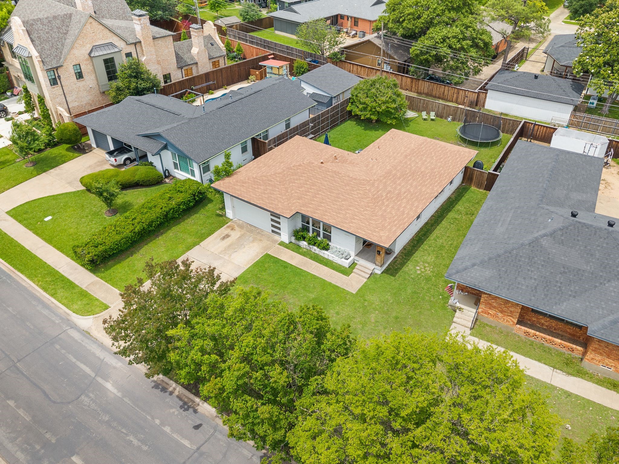 8852 Larchwood Drive Dallas TX 75238