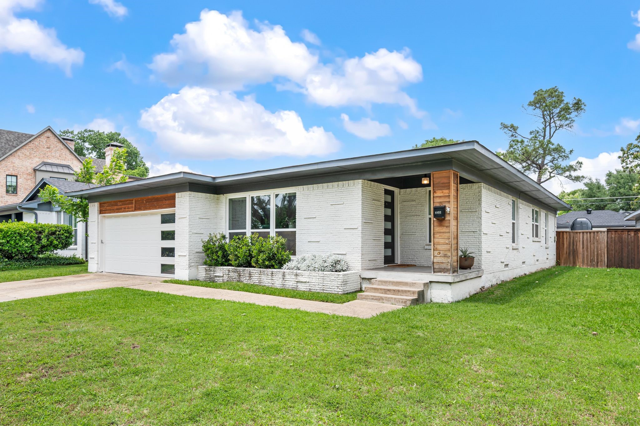 8852 Larchwood Drive Dallas TX 75238