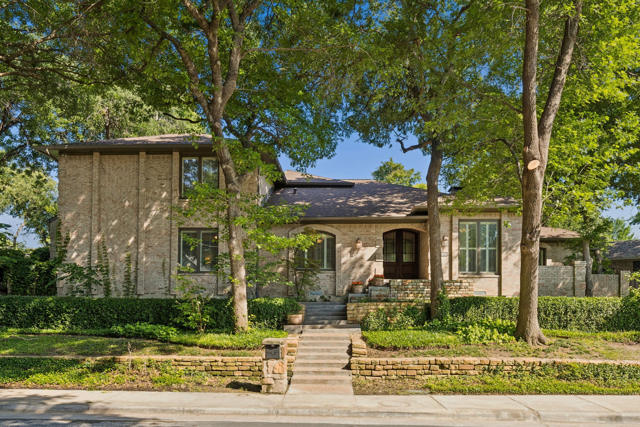 9206 Club Glen Drive Dallas TX 75243