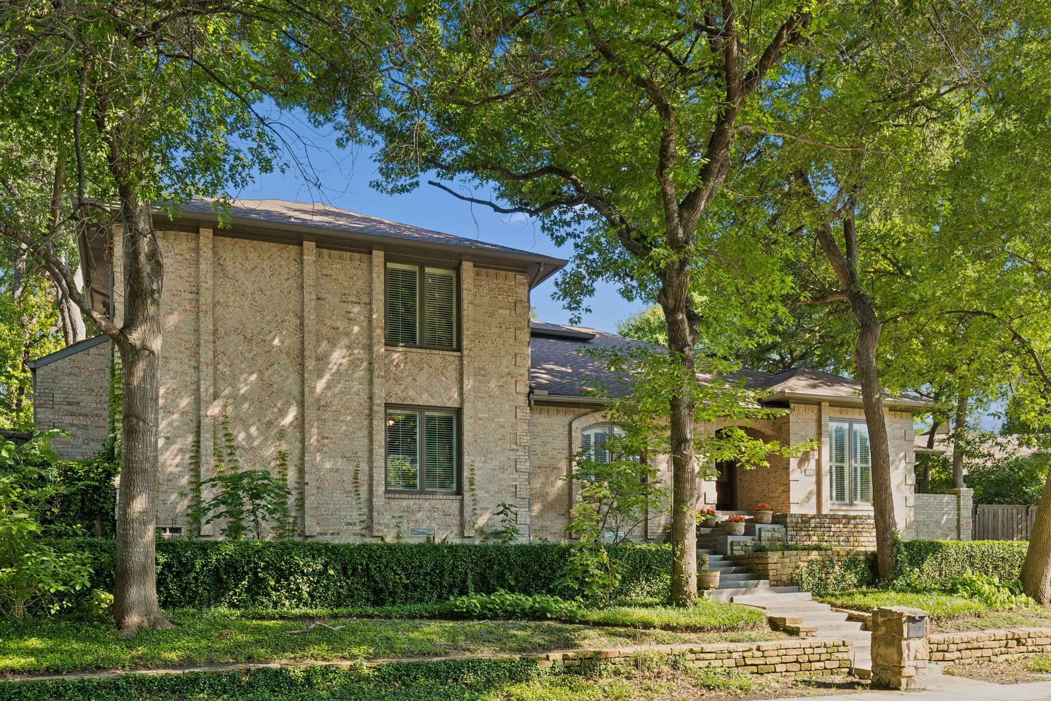 9206 Club Glen Drive Dallas TX 75243