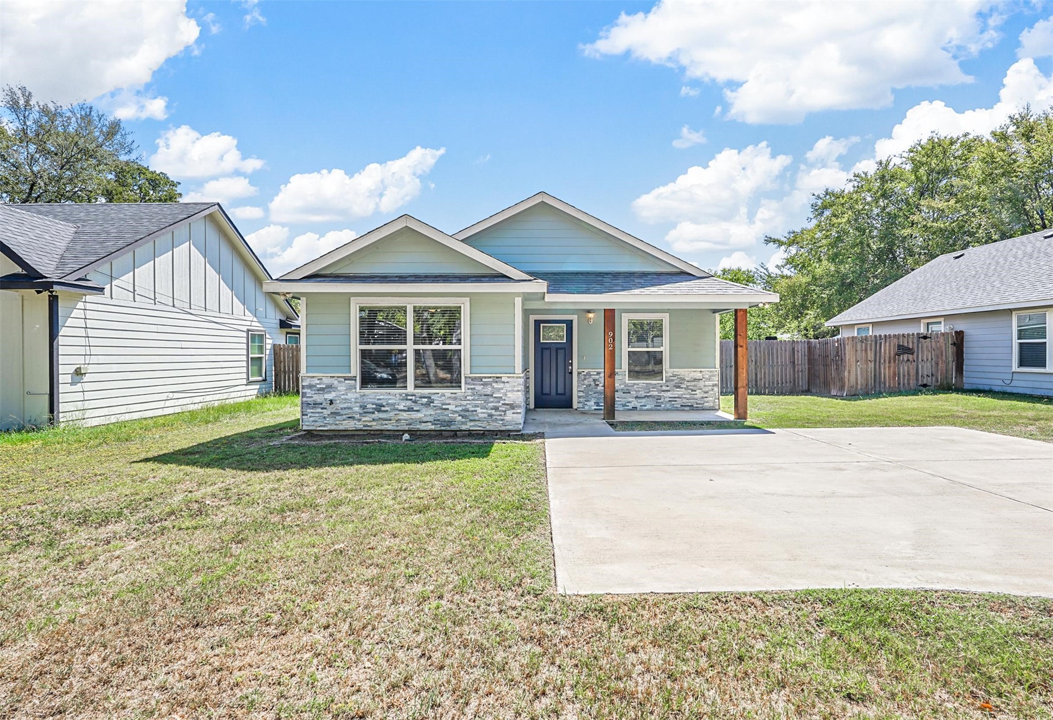 902 Rice Street Denison TX 75020
