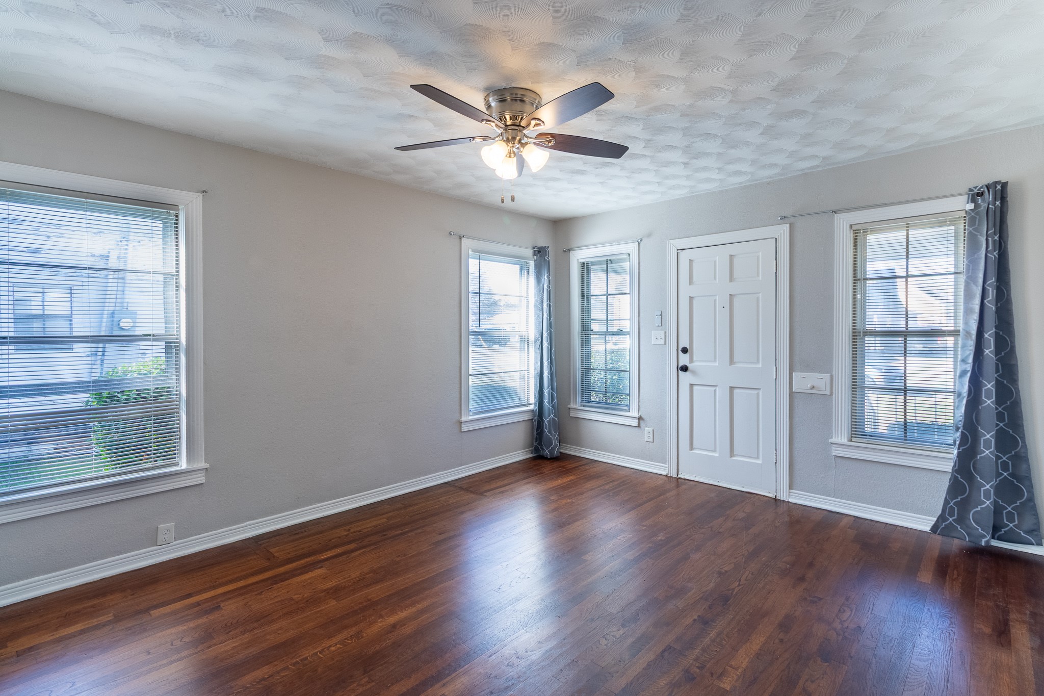 2312 Jordan Street Dallas TX 75215