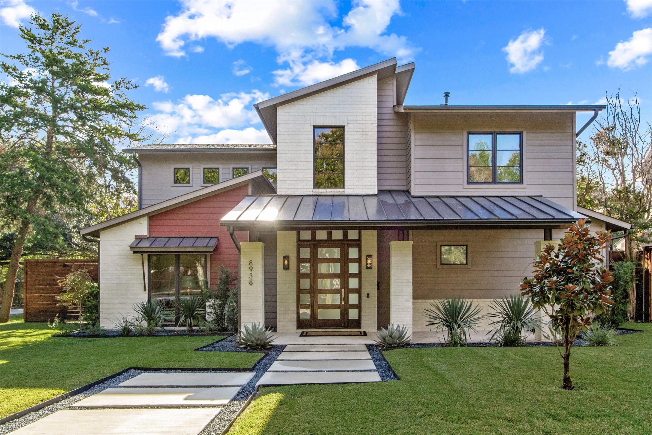 8938 San Fernando Way Dallas TX 75218