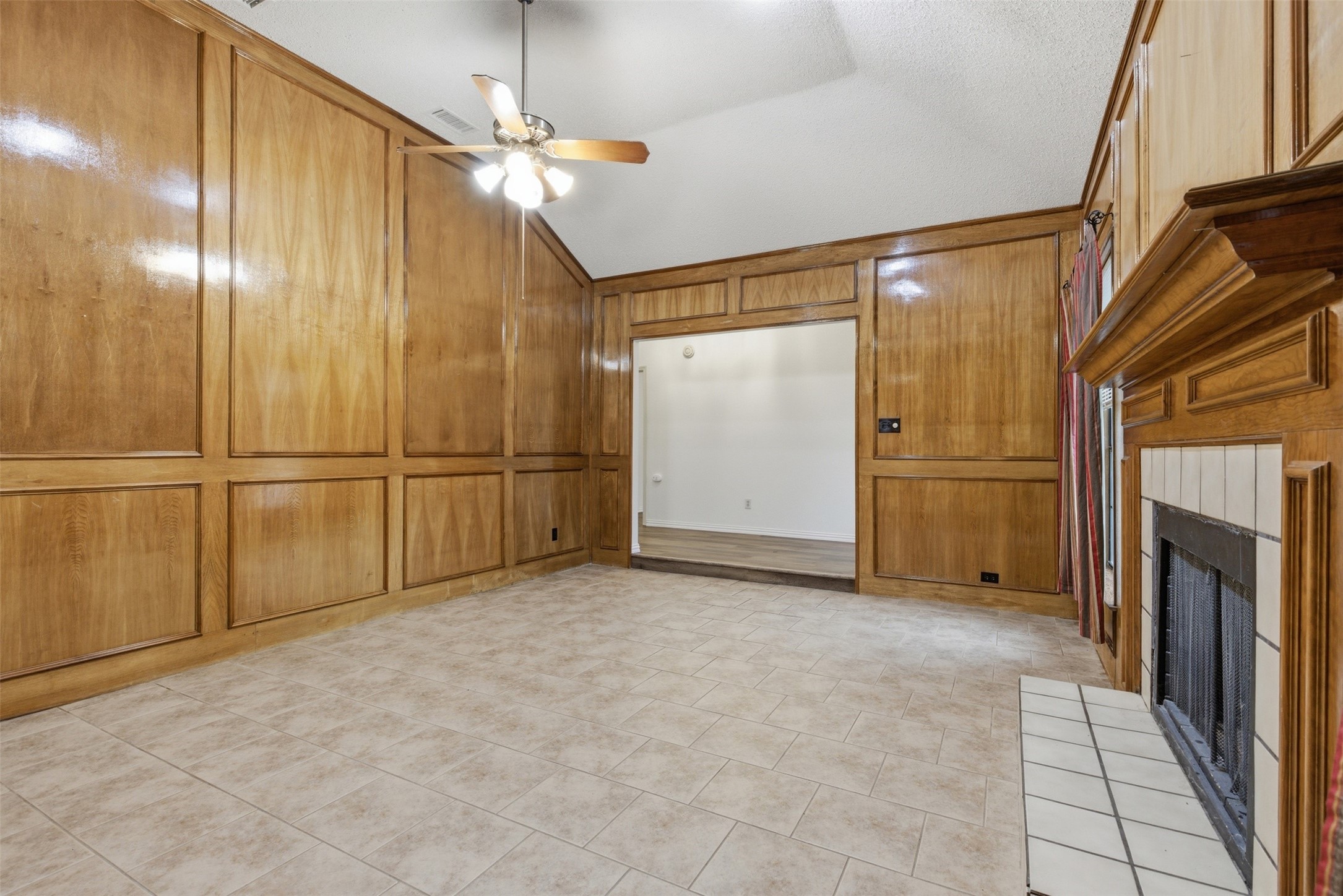 605 Buttercup Circle Garland TX 75040