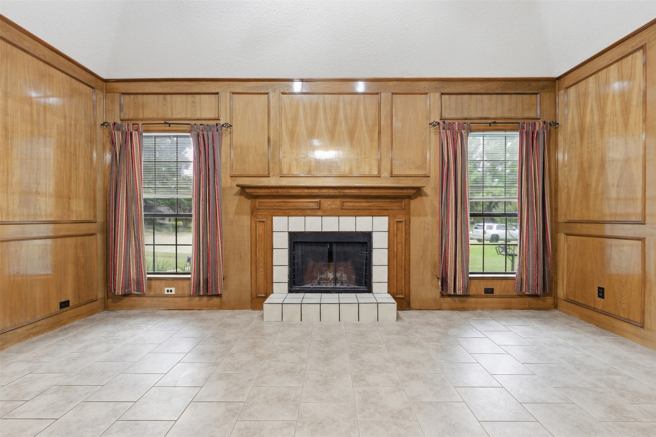 605 Buttercup Circle Garland TX 75040