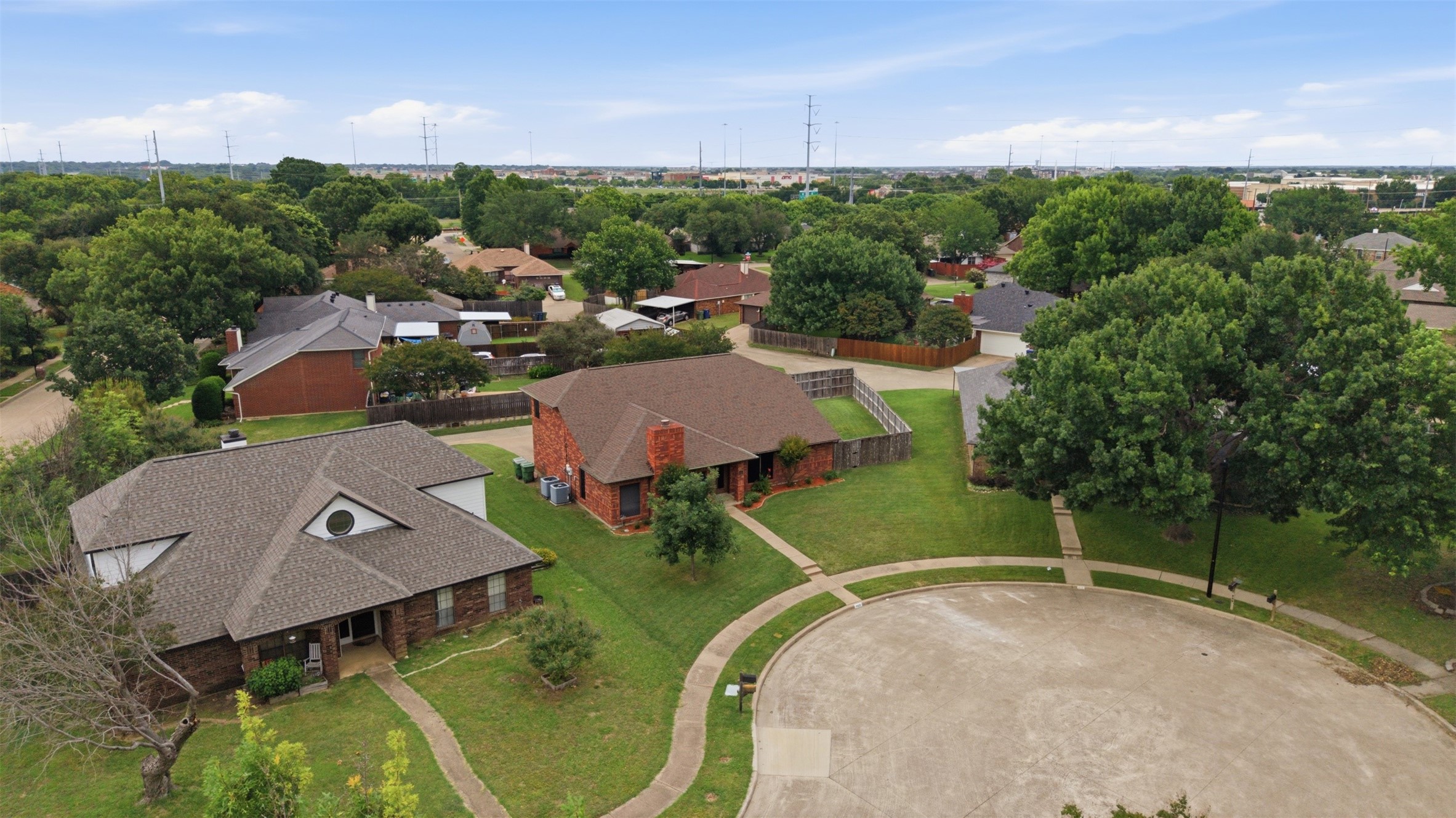 605 Buttercup Circle Garland TX 75040