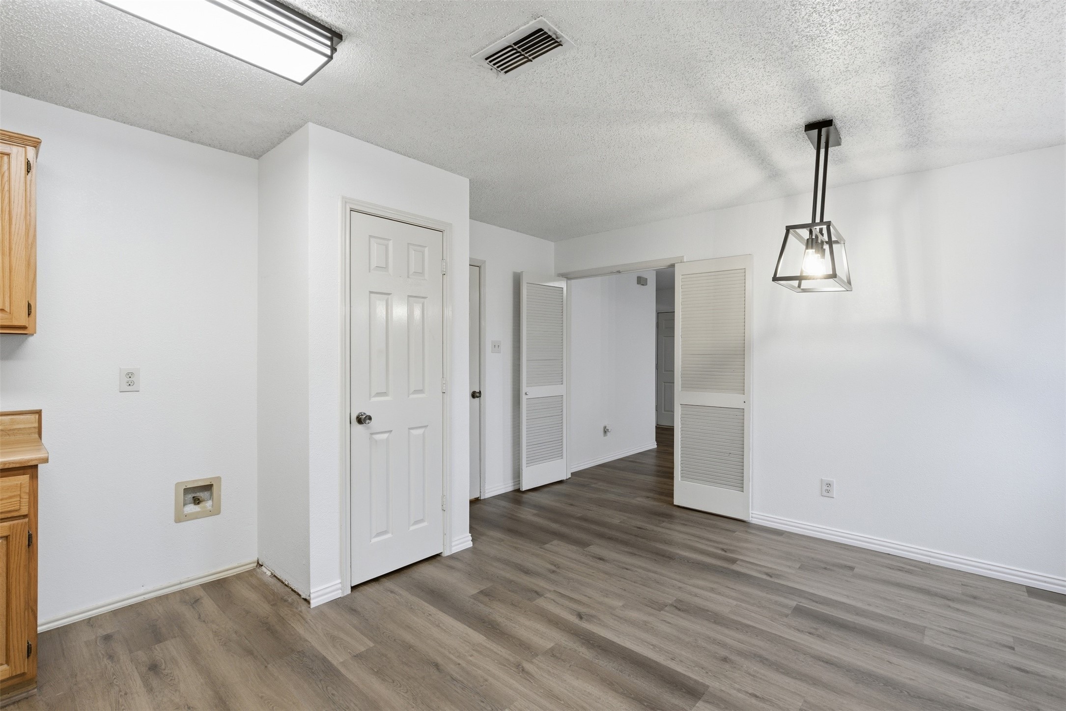 605 Buttercup Circle Garland TX 75040