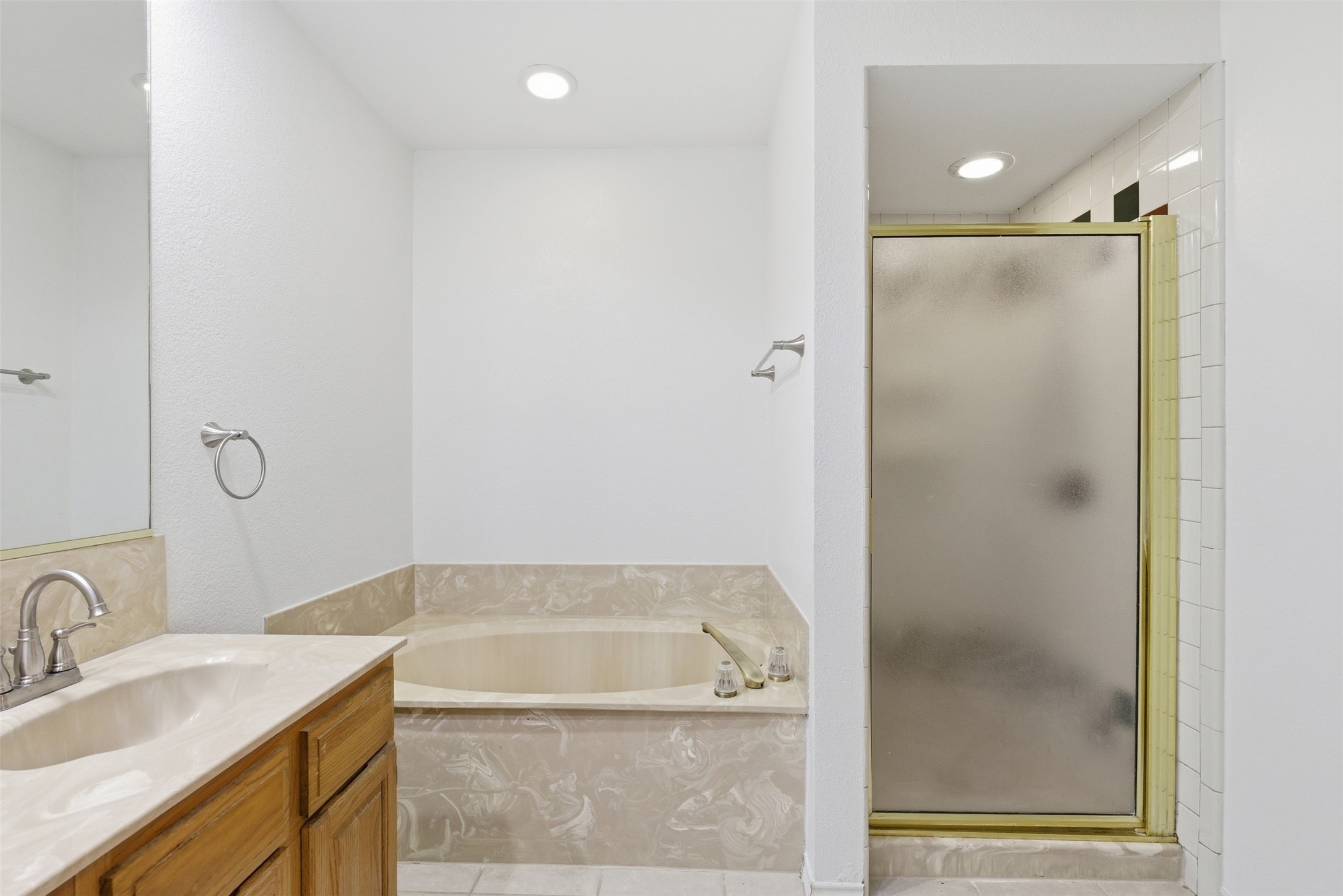 605 Buttercup Circle Garland TX 75040