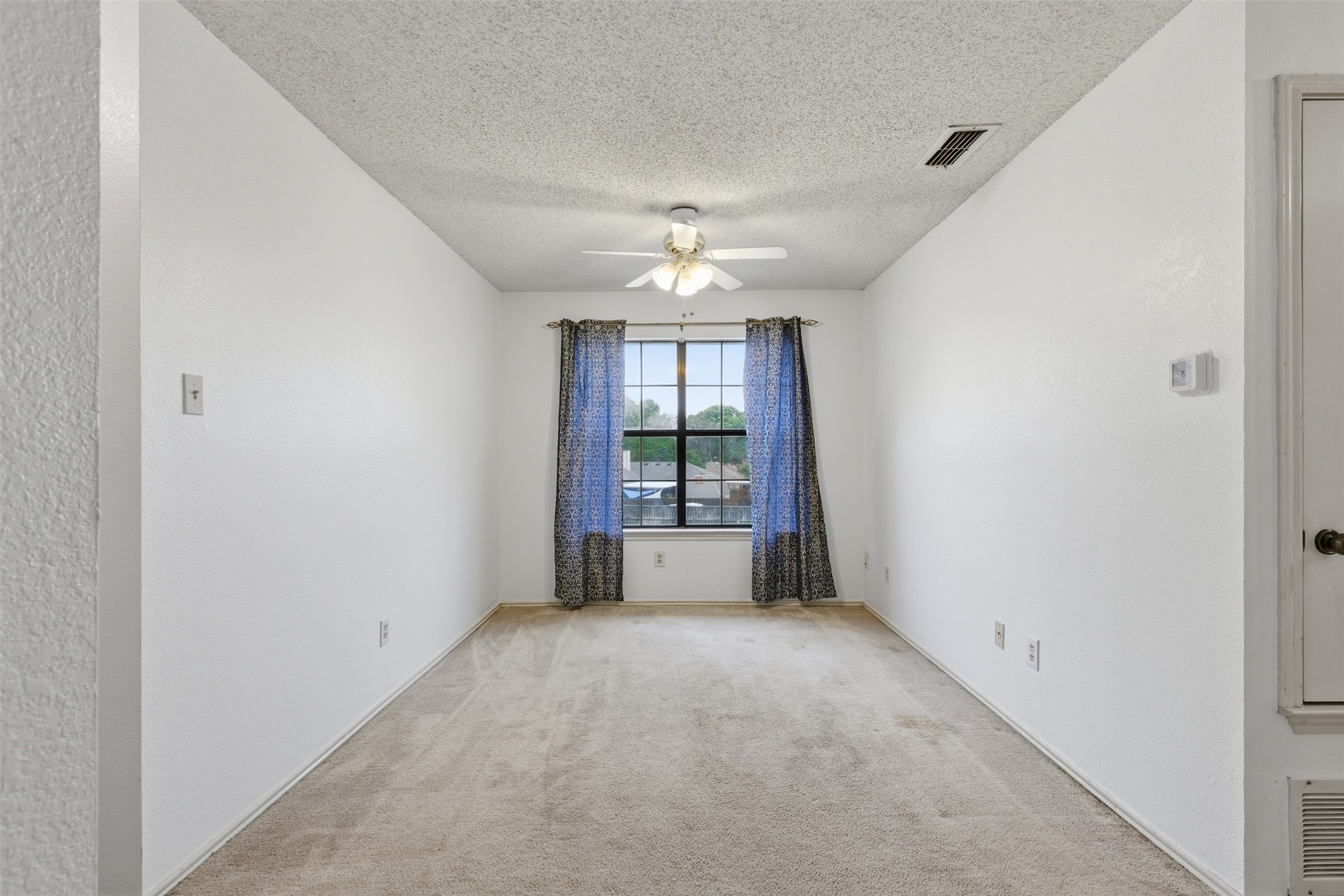 605 Buttercup Circle Garland TX 75040