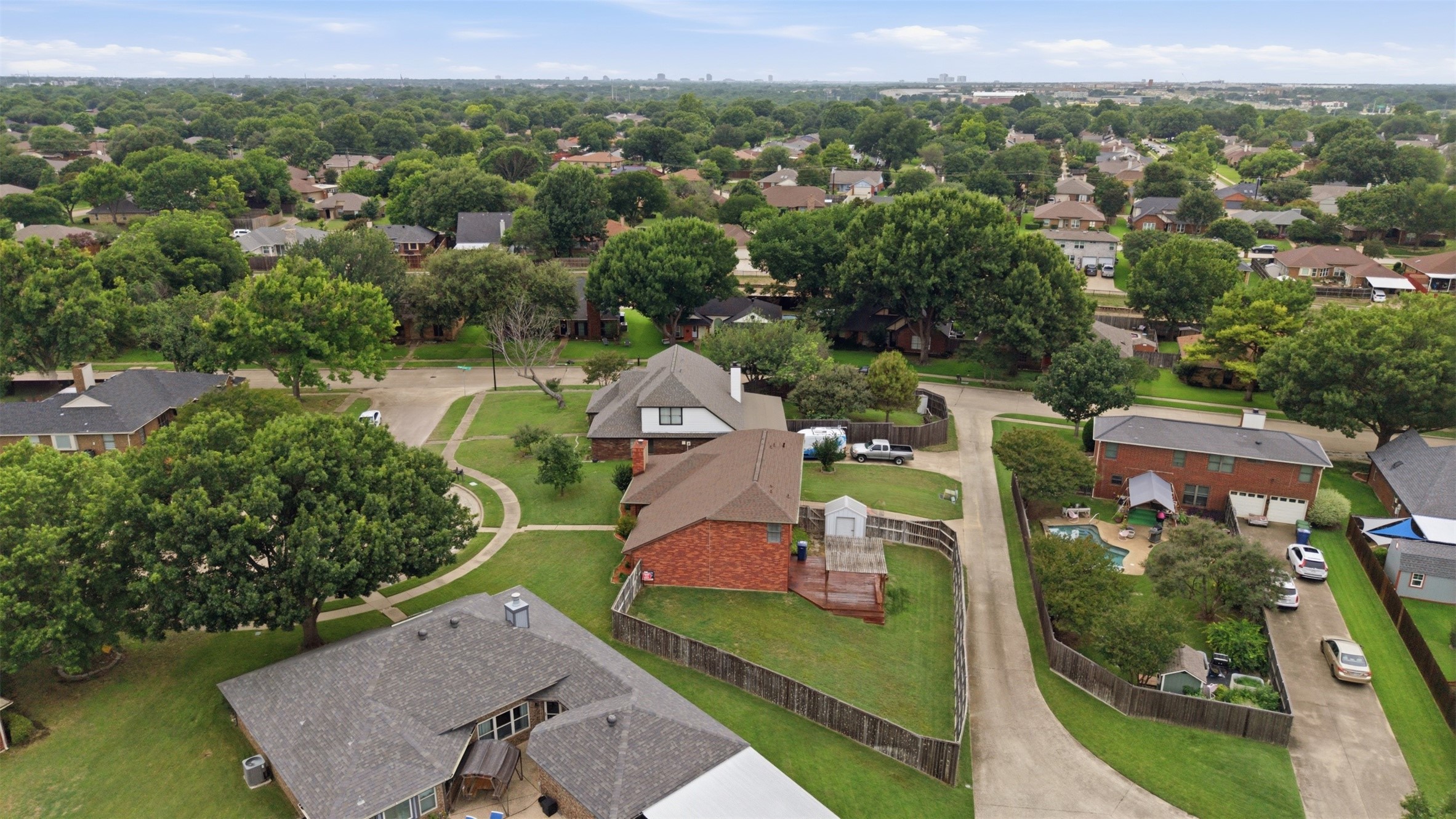 605 Buttercup Circle Garland TX 75040
