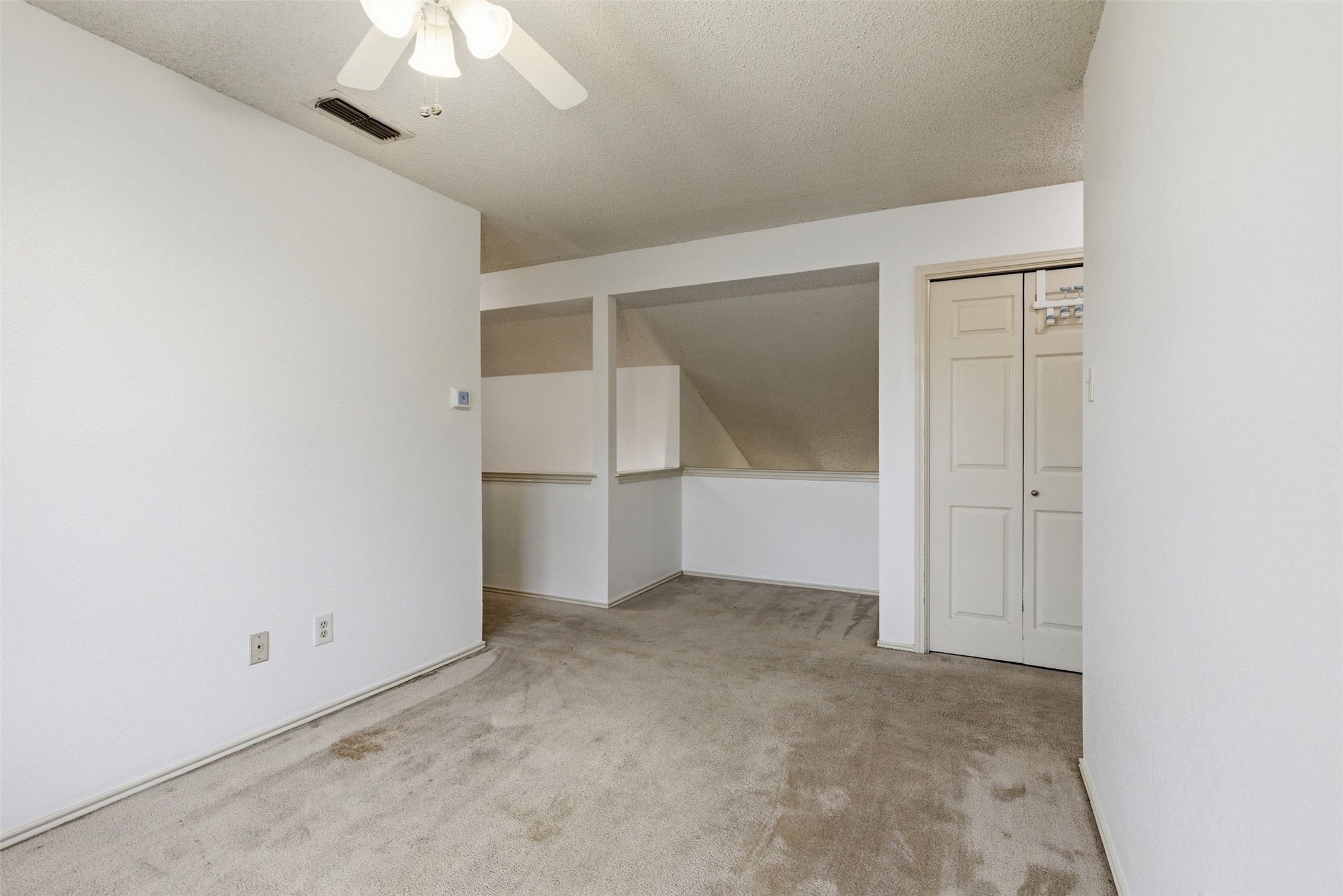 605 Buttercup Circle Garland TX 75040
