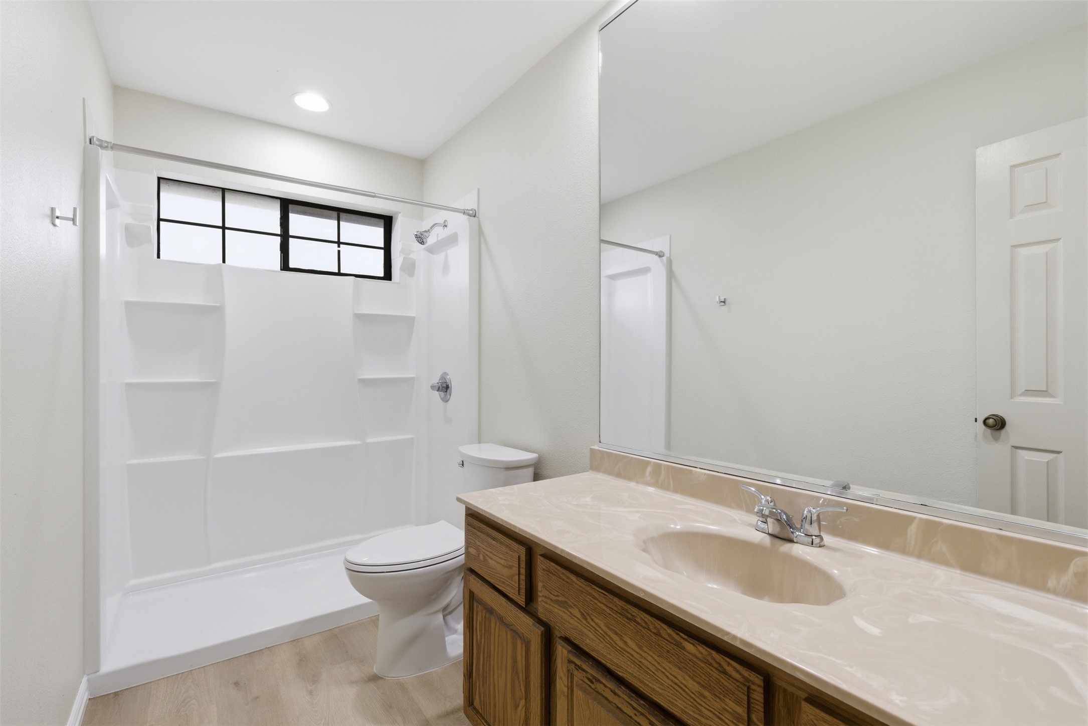 605 Buttercup Circle Garland TX 75040