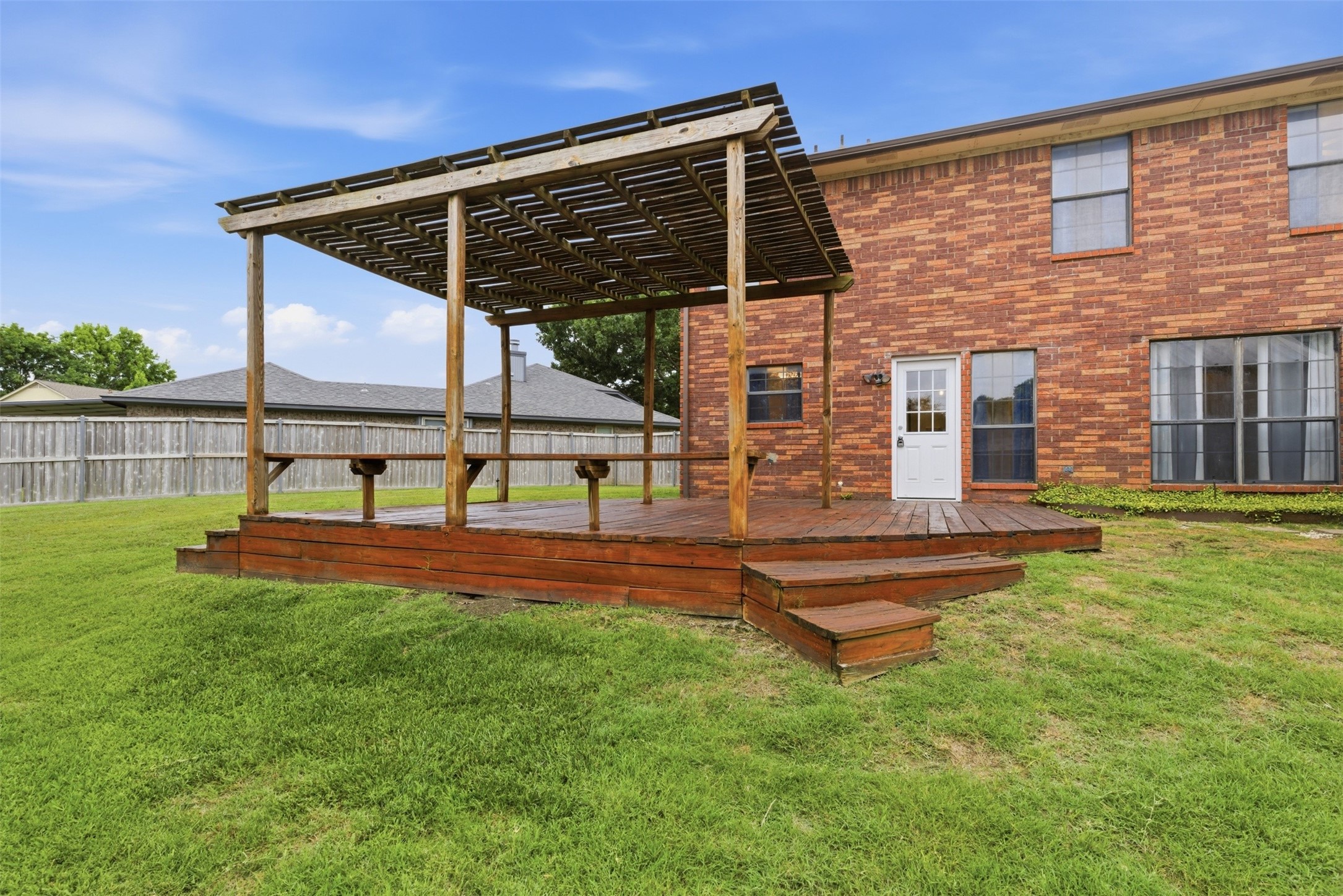 605 Buttercup Circle Garland TX 75040