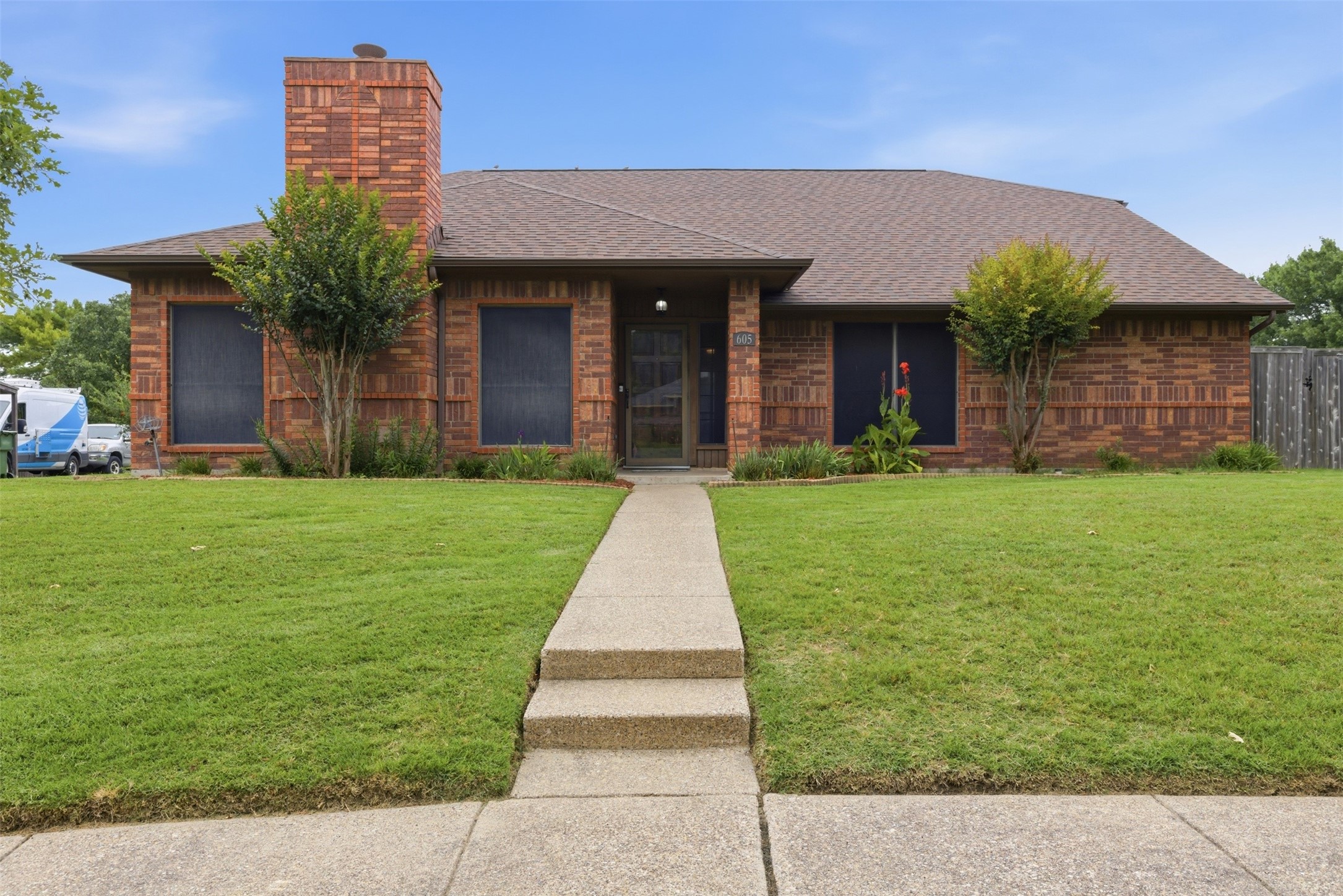 605 Buttercup Circle Garland TX 75040